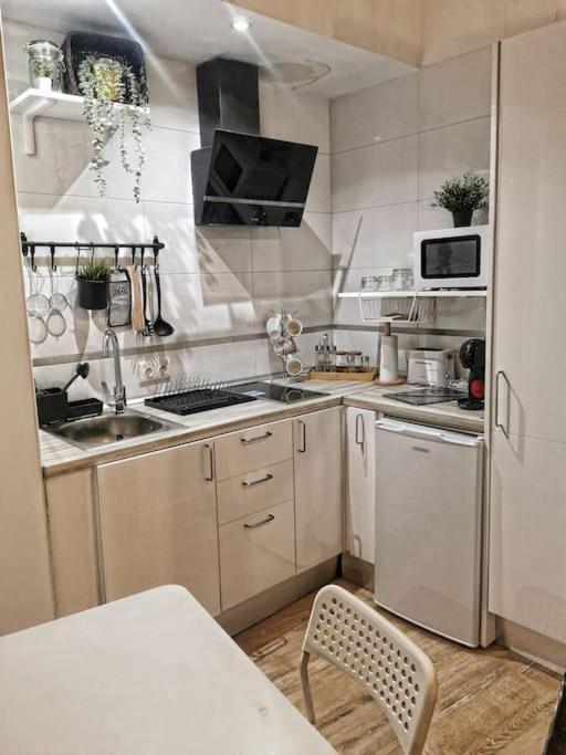 Apartamento A 2 Minutos De Plaza La Merced, Malaga Exterior photo