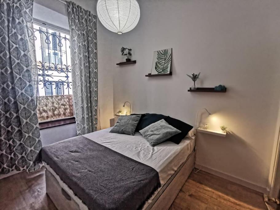 Apartamento A 2 Minutos De Plaza La Merced, Malaga Exterior photo